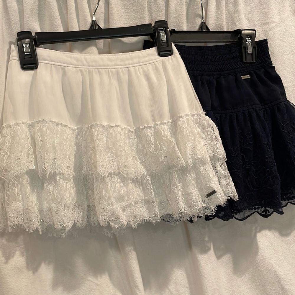 Abercrombie kids Girls White/Navy Lace Miniskirts